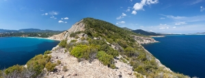 Cap und Cala Jondal
