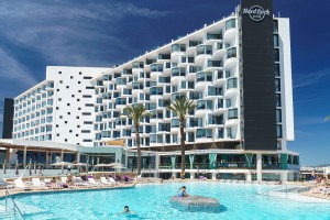 Hardrock-Hotel-Platja-den-Bossa-17-002