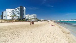 Hardrock-Hotel-Platja-den-Bossa-17-017