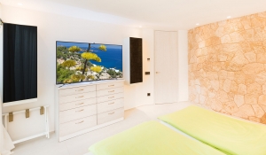 Villa Cala Comte 005.jpg